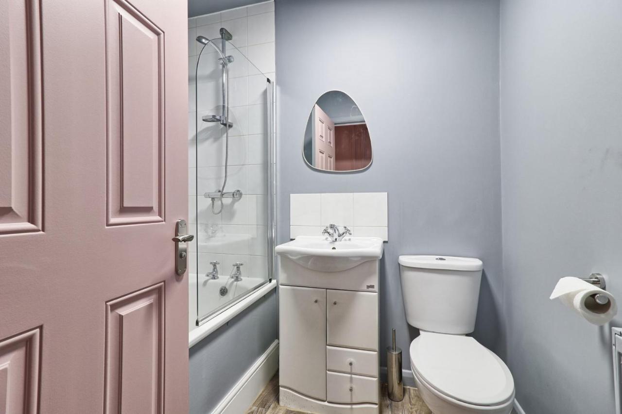 Urban Stylish Apartment - Southend Stays ภายนอก รูปภาพ
