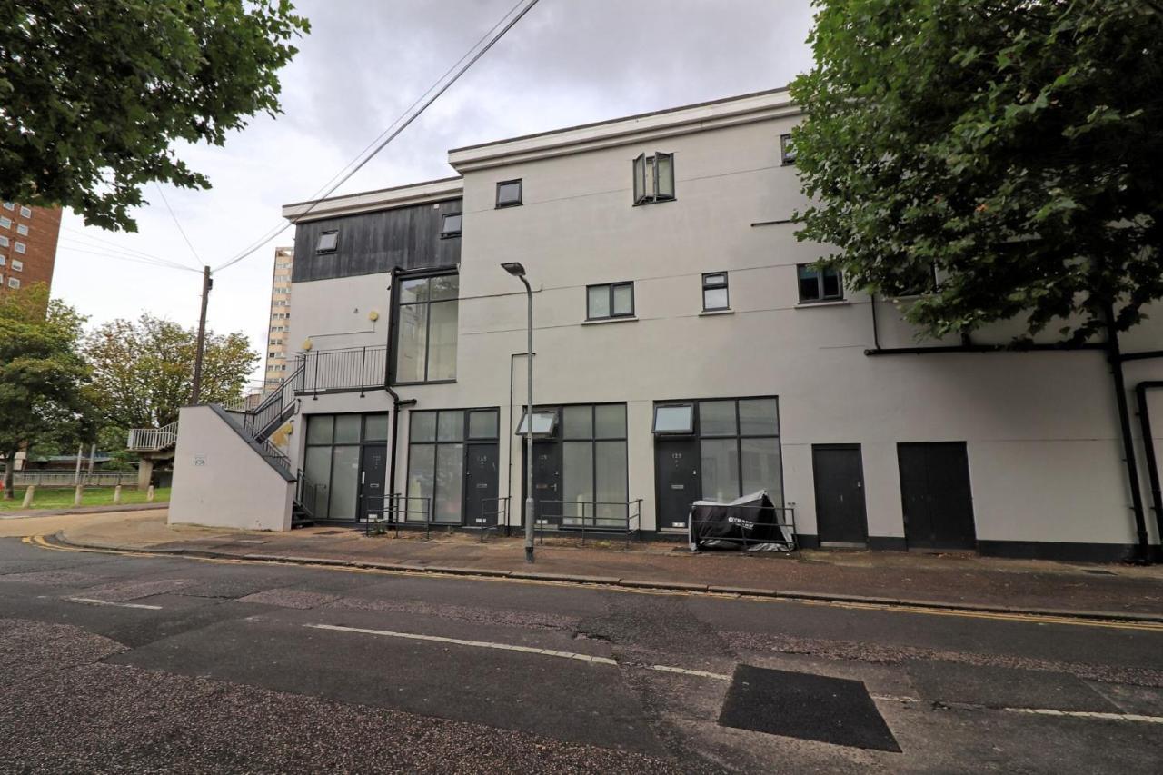 Urban Stylish Apartment - Southend Stays ภายนอก รูปภาพ