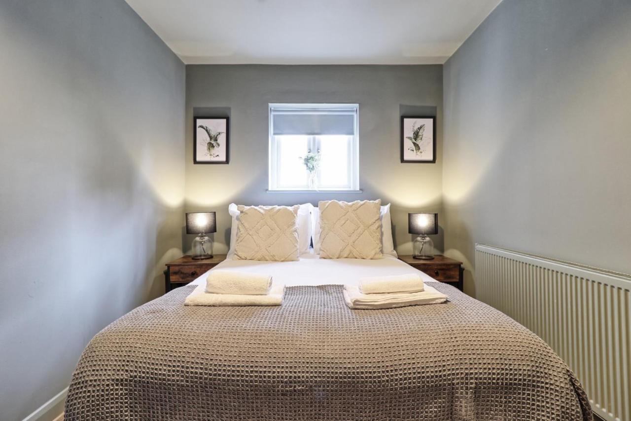 Urban Stylish Apartment - Southend Stays ภายนอก รูปภาพ